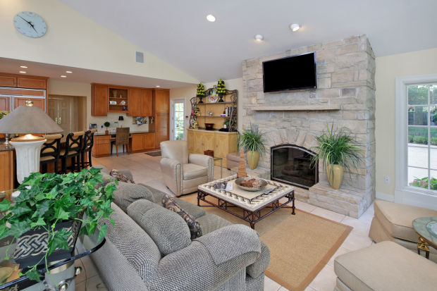 CountryLifeAcres18LR.jpg